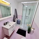 Tobias Old Town With 1 Free Offsite Parking Košice