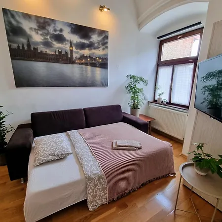 Tobias Old Town With 1 Free Offsite Parking *