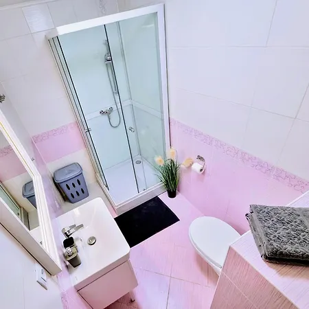 Apartmán Tobias Old Town With 1 Free Offsite Parking Košice