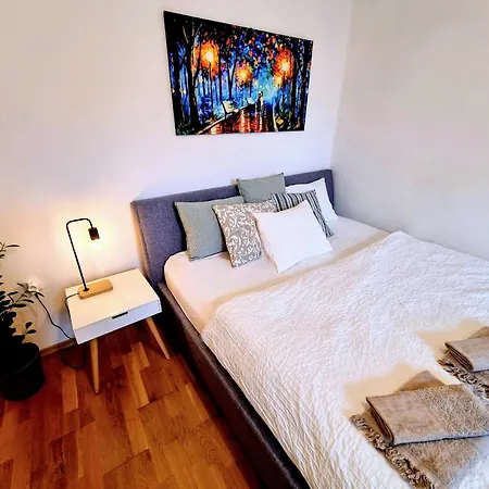 Tobias Old Town With 1 Free Offsite Parking Košice