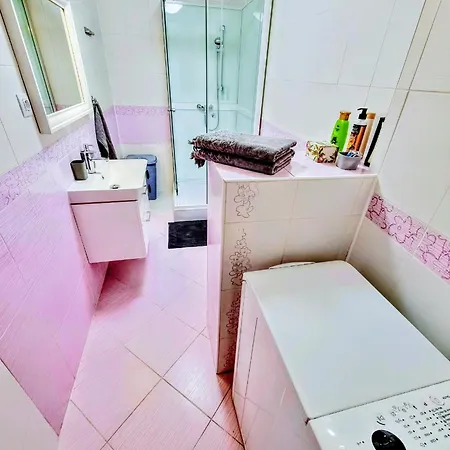 Tobias Old Town With 1 Free Offsite Parking